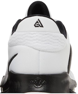 Nike Zoom Freak 4 TB 'Putih Hitam' DO9679-100 Sizing Nike Zoom Freak 4 TB 'Putih Hitam' DO9679-100