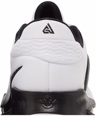 Nike Zoom Freak 4 TB 'Putih Hitam' DO9679-100 Sizing Nike Zoom Freak 4 TB 'Putih Hitam' DO9679-100