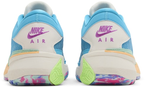 Nike Zoom Freak 5 'Yunani x Nigeria' DX4985-400 Details for Nike Zoom Freak 5 'Yunani x Nigeria' DX4985-400