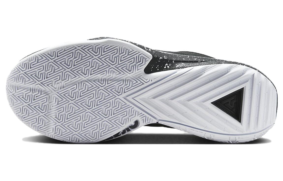 Sizing Nike Zoom Freak 5 減震耐磨 低筒 籃球鞋 男款 黑白色 國內版