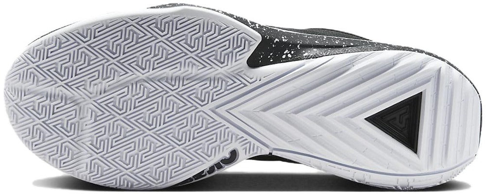 Nike Zoom Freak 5 Low 'Negro Blanco' DX4996-003 Details for Nike Zoom Freak 5 Low 'Negro Blanco' DX4996-003