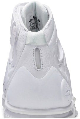 Nike Zoom Huarache 2K4 Black Mamba Collection Fade to Black 869610-111 Sizing Nike Zoom Huarache 2K4 Black Mamba Collection Fade to Black 869610-111