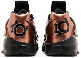 ナイキ ズーム KD 4 '24 クリスマス (Nike Zoom KD 4 '24 Xmas) FZ5913-800 Details for ナイキ ズーム KD 4 '24 クリスマス (Nike Zoom KD 4 '24 Xmas) FZ5913-800