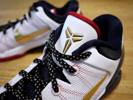 Details for 耐吉 Zoom Kobe 7 系統 '金牌' 488371-104