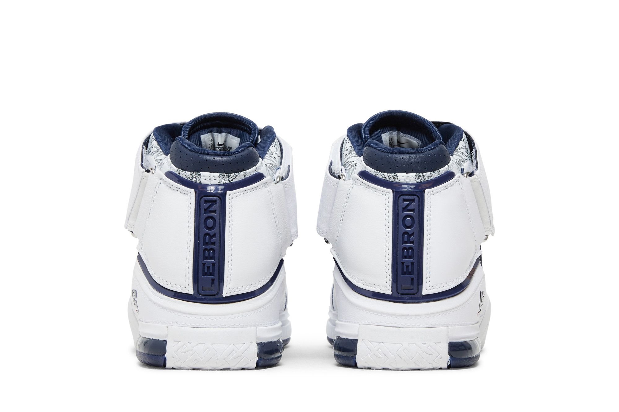 Sizing Nike Zoom LeBron 2 Retro ''USA'' 2022 Herrenschuhe DR0826-100