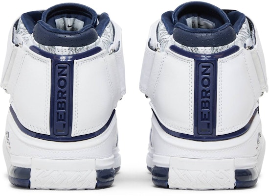 Nike Zoom LeBron 2 Retro 'USA' 2022 DR0826-100 Details for Nike Zoom LeBron 2 Retro 'USA' 2022 DR0826-100