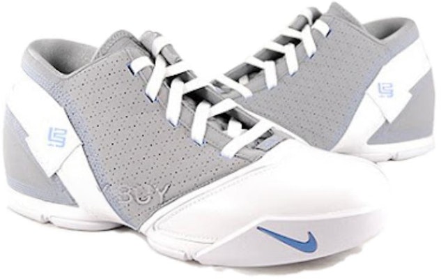 Nike Zoom LeBron 5 Low 'Stealth Azul Universidad' 318696-041 Lookbook Nike Zoom LeBron 5 Low 'Stealth Azul Universidad' 318696-041