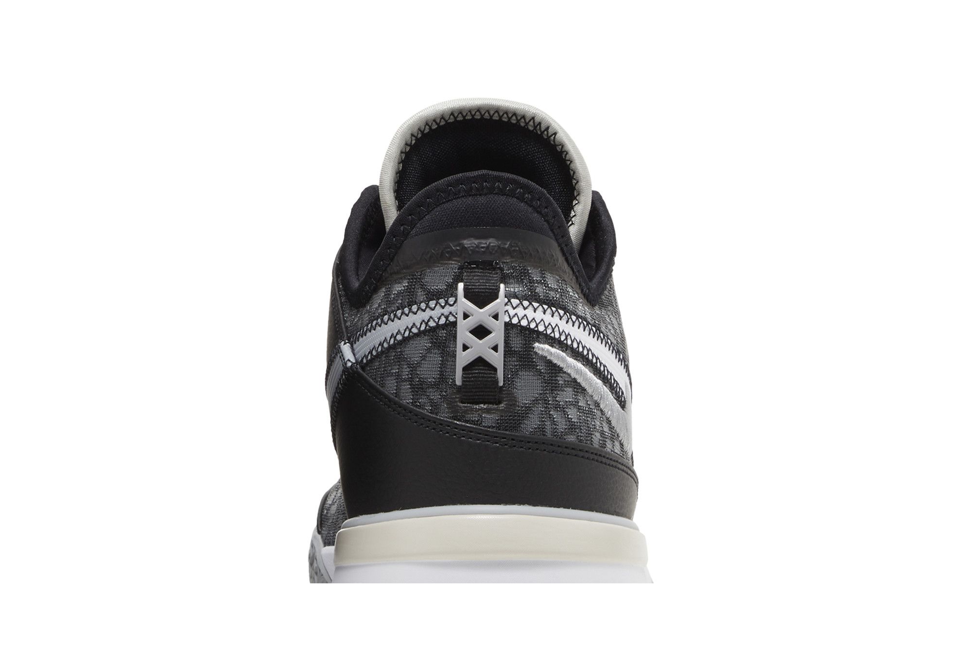 Sizing Nike Zoom LeBron NXXT Gen Abu Hitam DR8784-005/DR8788-005