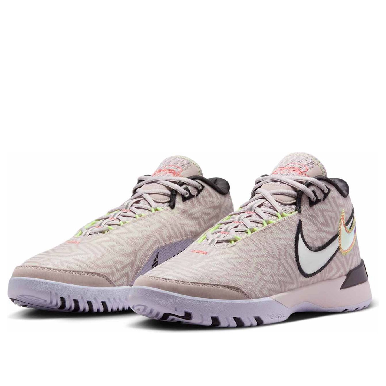 Lookbook Nike Zoom LeBron NXXT Genisus 'Platino Violeta' HF0712-005