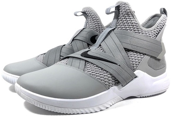 Nike Zoom LeBron Soldier 12 TB '狼灰'篮球鞋 AT3872-002 Lookbook Nike Zoom LeBron Soldier 12 TB '狼灰'篮球鞋 AT3872-002