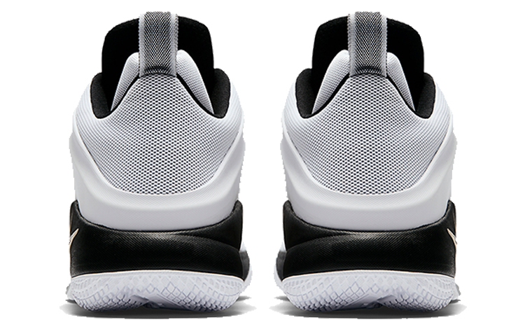 Shop 耐克Zoom Lebron Witness白金黑篮球鞋 852439-102