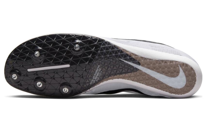 Shop ナイキ ズーム マンバ6 "ホワイト/ブラック" DR2733-100