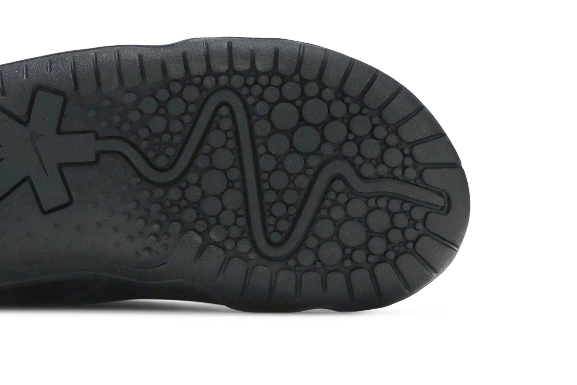 nike zoom pulse triple black