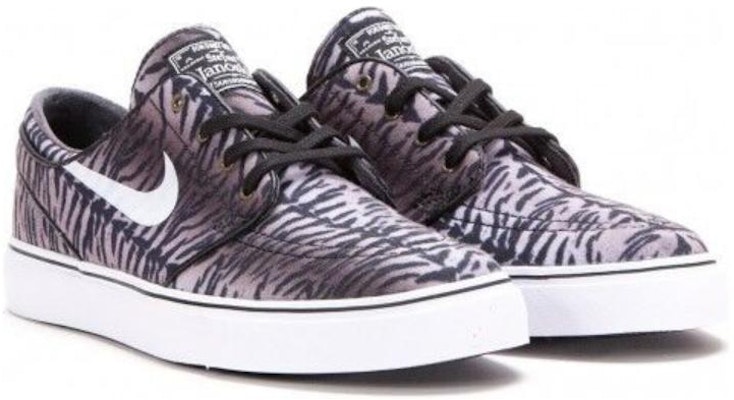 Nike Zoom Stefan Janoski Kanvas 'Hitam' 615957-013 Lookbook Nike Zoom Stefan Janoski Kanvas 'Hitam' 615957-013