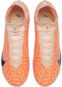 나이키 줌 슈퍼플라이 9 엘리트 WC AGPro '아이스드 구아바' DZ3456-800 Lookbook 나이키 줌 슈퍼플라이 9 엘리트 WC AGPro '아이스드 구아바' DZ3456-800