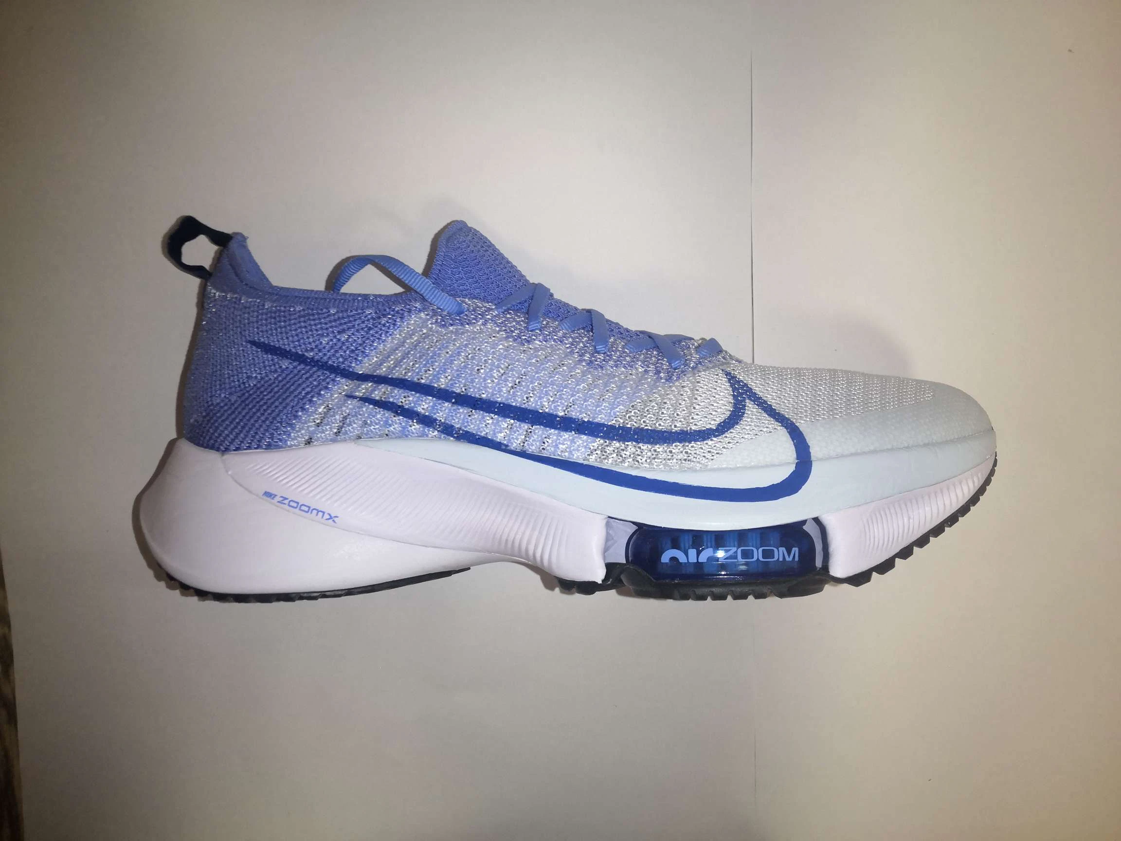 nike-zoom-tempo-next-white-c19924-400