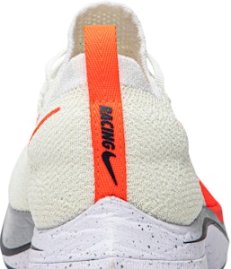 Nike Zoom Vaporfly 4% Flyknit 'Ekiden' Sepatu Lari AJ3857-160 Sizing Nike Zoom Vaporfly 4% Flyknit 'Ekiden' Sepatu Lari AJ3857-160