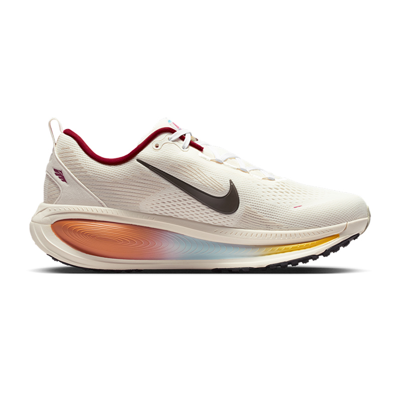 Shop Nike Zoom Vomero 18 Zapatillas para Correr. IQ1131-120
