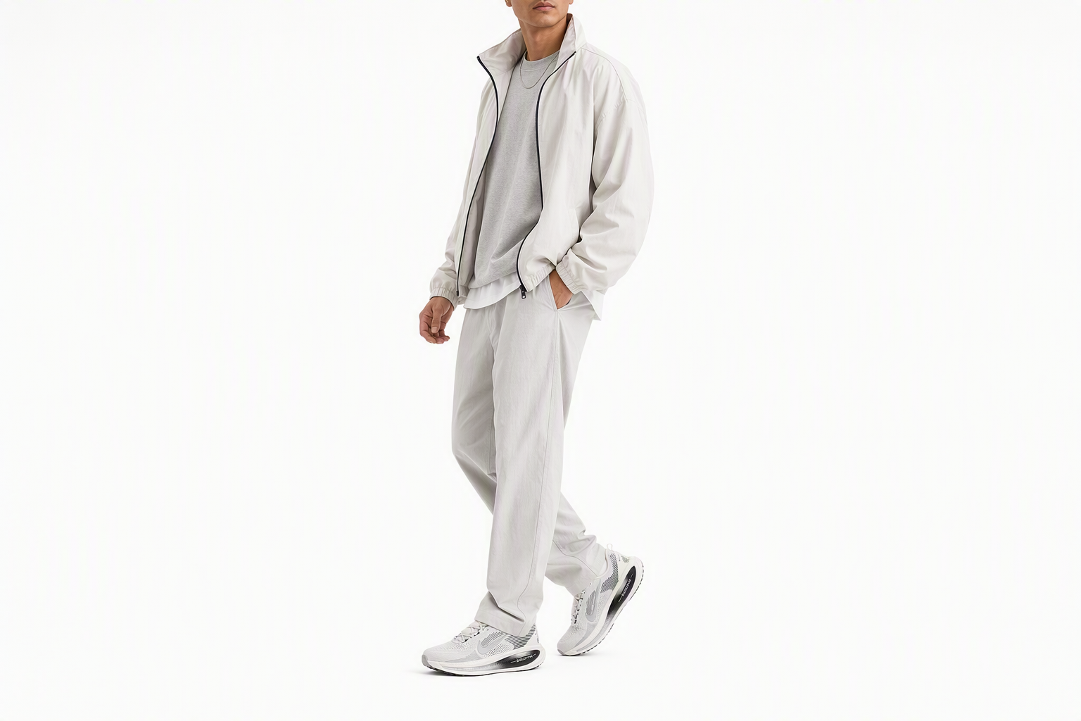 Order Nike Zoom Vomero 18 Bianco Summit/Nero/Off-White/Argento Metallizzato II7189-100
