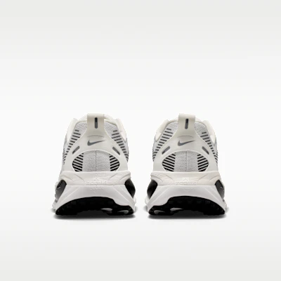 Nike Zoom Vomero 18 Bianco Summit/Nero/Off-White/Argento Metallizzato II7189-100 Sizing Nike Zoom Vomero 18 Bianco Summit/Nero/Off-White/Argento Metallizzato II7189-100