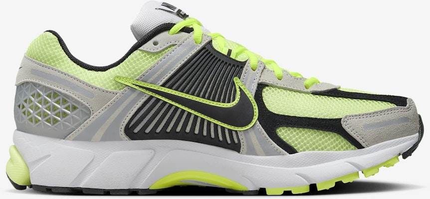 Nike Zoom Vomero 5 'Putih Logam Bolt' FB9149-701 Lookbook Nike Zoom Vomero 5 'Putih Logam Bolt' FB9149-701