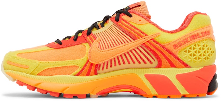 Nike Zoom Vomero 5 'Doernbecher' Sepatu Olahraga FD9711-602 Lookbook Nike Zoom Vomero 5 'Doernbecher' Sepatu Olahraga FD9711-602