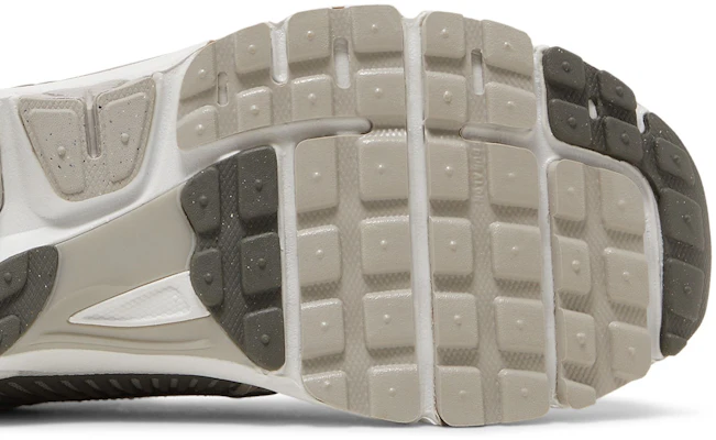 Nike Zoom Vomero 5 ''Light Iron Ore'' Herren Sneaker FD0791-012 Details for Nike Zoom Vomero 5 ''Light Iron Ore'' Herren Sneaker FD0791-012