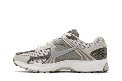Nike Zoom Vomero 5 'Light Iron Ore' FD0791-012