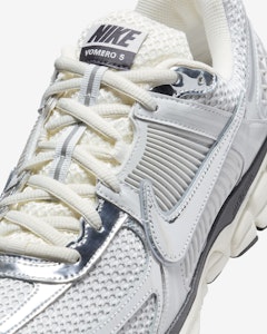 Nike Zoom Vomero 5 'Grid Debu' HJ3758-001 1