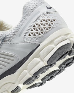 Nike Zoom Vomero 5 'Grid Debu' HJ3758-001 2