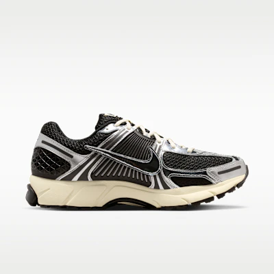 Nike Zoom Vomero 5 Black/Metallic Silver/Coconut Milk/Chrome IM3486-003 Lookbook Nike Zoom Vomero 5 Black/Metallic Silver/Coconut Milk/Chrome IM3486-003