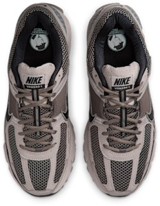 Nike Zoom Vomero 5 Abu-Abu College/Batu Gua/Perak Metalik/Hitam FB9149-005 Shop Nike Zoom Vomero 5 Abu-Abu College/Batu Gua/Perak Metalik/Hitam FB9149-005