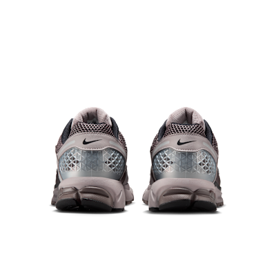 Sizing Nike Zoom Vomero 5 Kelabu Kolej/Batu Gua/Perak Metalik/Hitam FB9149-005