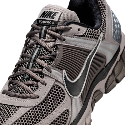 Nike Zoom Vomero 5 Kelabu Kolej/Batu Gua/Perak Metalik/Hitam FB9149-005 Cheap Nike Zoom Vomero 5 Kelabu Kolej/Batu Gua/Perak Metalik/Hitam FB9149-005