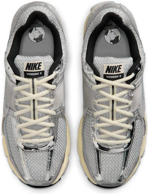 Nike Air Zoom Vomero 5 ''Kelabu Fog Chrome'' IM3486-002 Lookbook Nike Air Zoom Vomero 5 ''Kelabu Fog Chrome'' IM3486-002