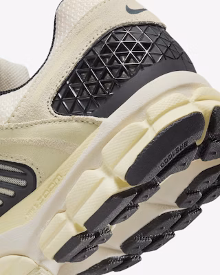 Nike Zoom Vomero 5 跑鞋 HF1553-701 Cheap Nike Zoom Vomero 5 跑鞋 HF1553-701