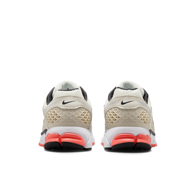 Details for 나이키 줌 보메로 5 라이트 오어우드 브라운/브라이트 크림슨/세일/블랙 FB9149-102