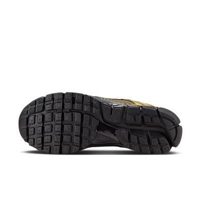 Nike Zoom Vomero 5 PRM Olive Flake/Black/QNTM Moss/Picante Red 圖 2