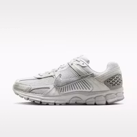 Nike Zoom Vomero 5 SE Bust Gray/Platinum Tint/White/Light Smoke Gray IH8039-001 Nike Zoom Vomero 5 SE Bust Gray/Platinum Tint/White/Light Smoke Gray IH8039-001