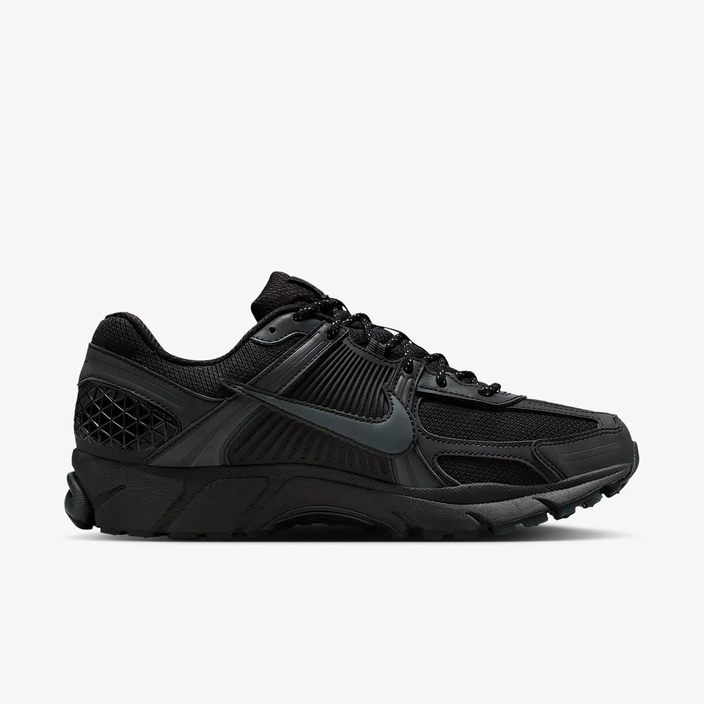 Shop NIKE ZOOM VOMERO 5 SE Kasut Santai Lelaki IM6597001