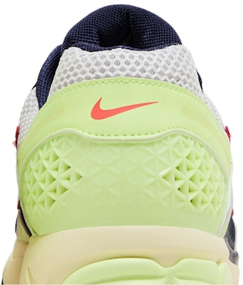 나이키 줌보메로 5 볼트 네이비 IB4004-701 Sizing 나이키 줌보메로 5 볼트 네이비 IB4004-701