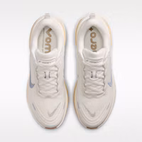 Shop Nike Zoom Vomero+ 帆白/椰奶/淺卡其/金屬銀 IM8336-100