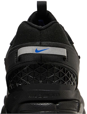 Nike Zoom Vomero Roam 'Hitam' FV2295-002 1