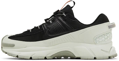Shop Nike Zoom Vomero Roam 'Black Light Silver' FV2295-001