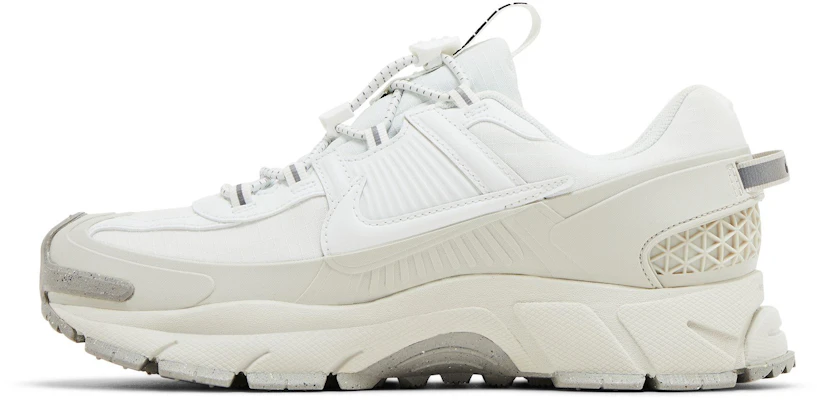 Nike Zoom Vomero Roam 'Summit White' Putih Puncak HV5951-100 Shop Nike Zoom Vomero Roam 'Summit White' Putih Puncak HV5951-100