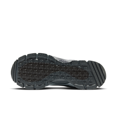 Lookbook Nike Zoom Vomero Roam Metallic Pewter/Abu Abu/Cool Gray/Anthracite/Metallic Pewter HV6901-001