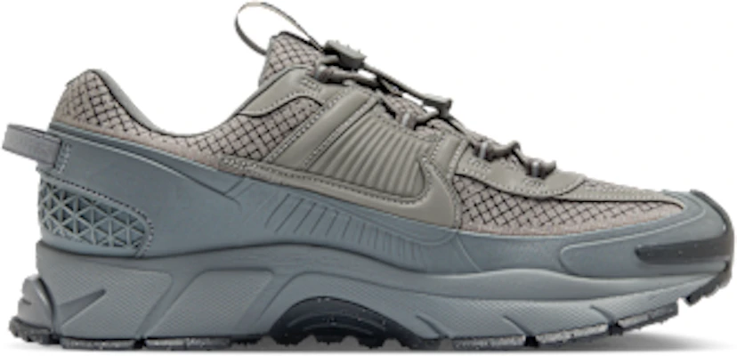 Nike Zoom Vomero Roam Metallic Pewter/Abu Abu/Cool Gray/Anthracite/Metallic Pewter HV6901-001 Shop Nike Zoom Vomero Roam Metallic Pewter/Abu Abu/Cool Gray/Anthracite/Metallic Pewter HV6901-001