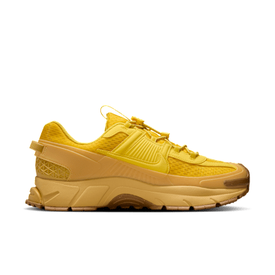 Shop 耐克Zoom Vomero ROM跑鞋 HJ4646-700