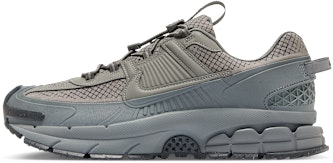 nike-zoom-vomero-rome-metallic-pewter-cool-gray-anthracite-metallic-pewter-hv-6901-001