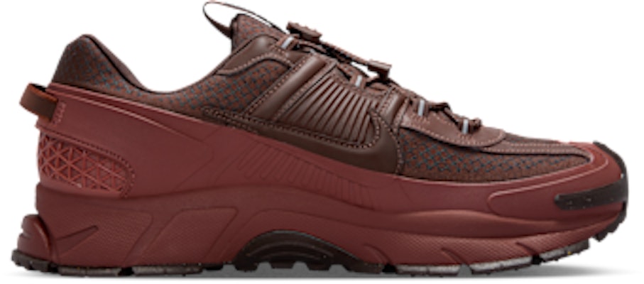 나이키 줌 보메로 럼 바로크 브라운/포너 브라운/레드 세피아/바로크 브라운 HV6901-200 Lookbook 나이키 줌 보메로 럼 바로크 브라운/포너 브라운/레드 세피아/바로크 브라운 HV6901-200